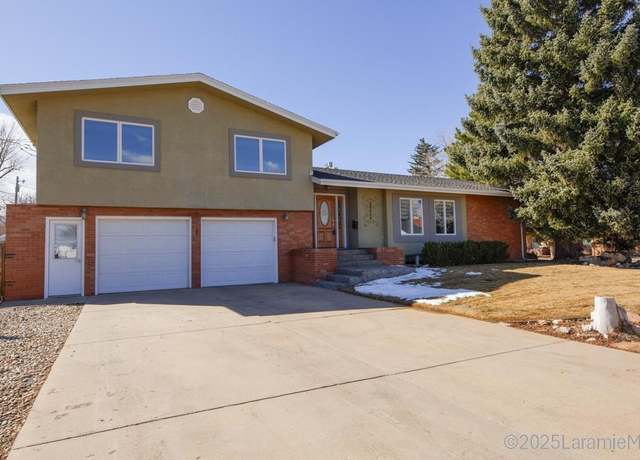 Property at 2404 Hillside Dr, Laramie, WY 82070, 4 beds, 3.5 baths
