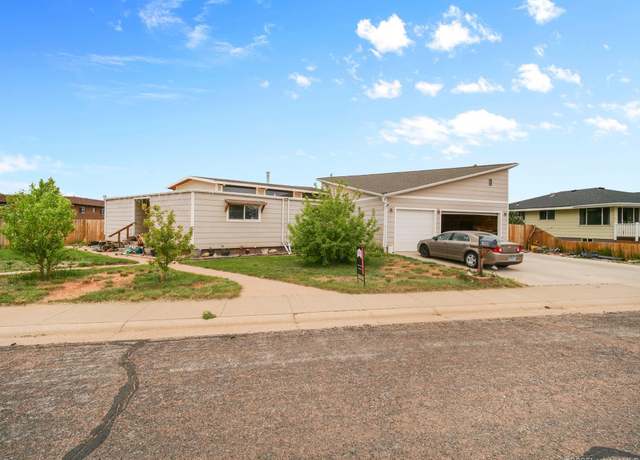 Property at 1960 N 10th St, Laramie, WY 82072, 4 beds, 3 baths