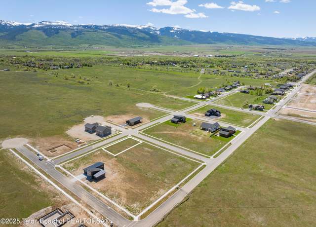 Property at 1066 Pawnee Rd, Driggs, ID 83422