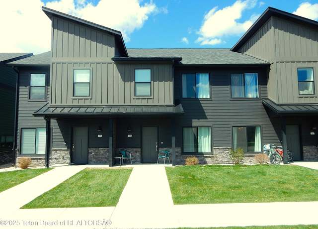 Property at 689 Baltoro Way, Driggs, ID 83422, 3 beds, 2.5 baths