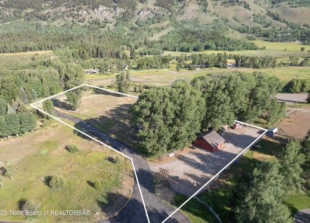 Property at 5405 W Ulysses Ln, Wilson, WY 83014