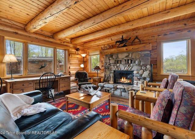 Property at 6455 N Snake River Rd, Wilson, WY 83014, 7 beds, 2 baths