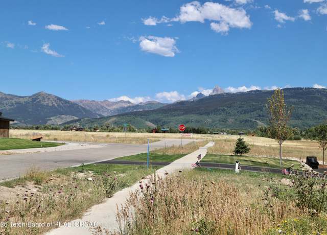 Property at 1025 Cahuilla Rd, Driggs, ID 83422