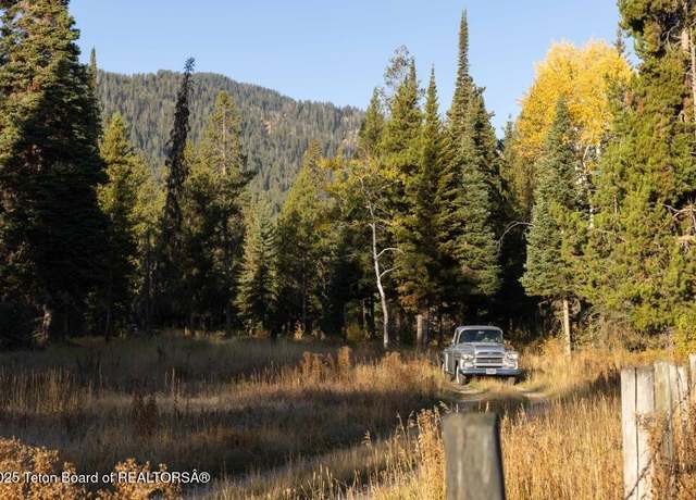 Property at 6650 W Gill Huff Rd, Wilson, WY 83014