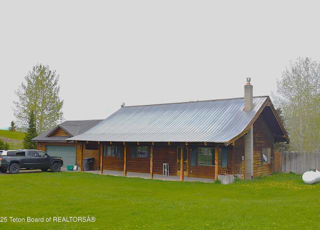Property at 251 Hillview Dr, Auburn, WY 83111, 3 beds, 2 baths