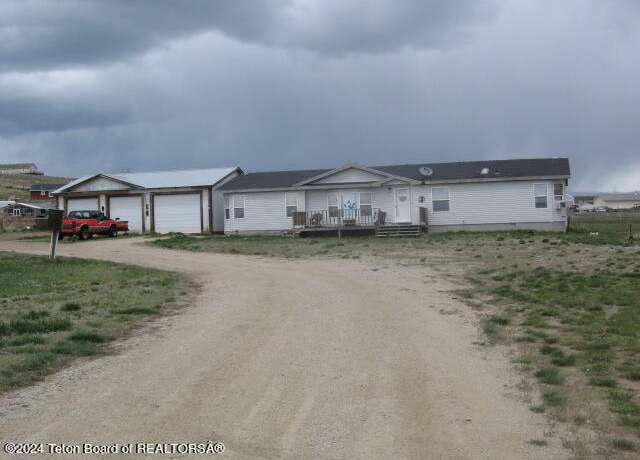 Property at 5 Shelley Rd, Boulder, WY 82923, 4 beds, 2.5 baths