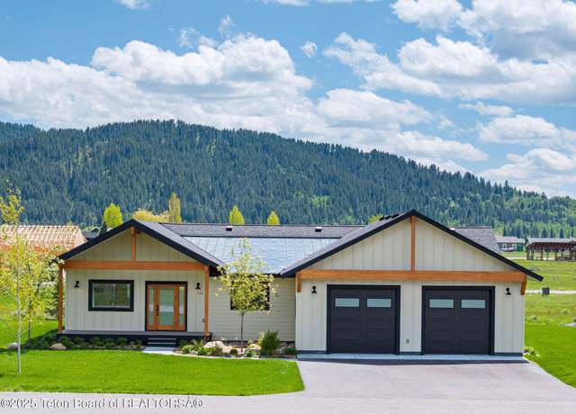 Property at 185 Columbine St, Alpine, WY 83128, 3 beds, 2 baths