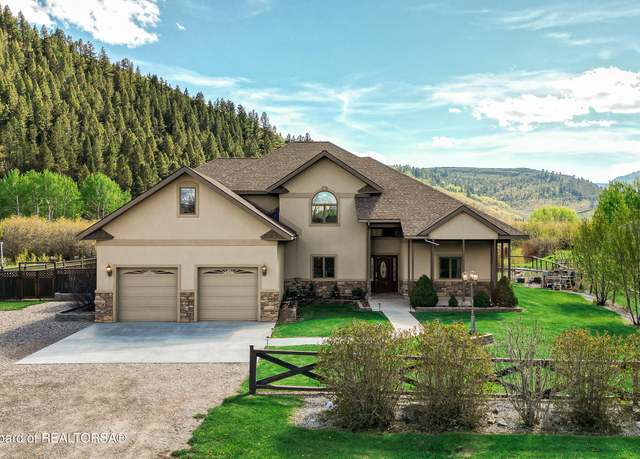 Property at 33 Wagon Rut Ln, Auburn, WY 83111, 4 beds, 2.5 baths