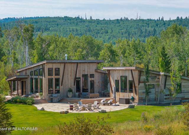 Property at 9632-9602 Little Ln, Victor, ID 83455, 4 beds, 2.5 baths