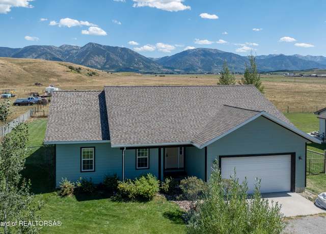 Property at 650 Hemmert Dr, Thayne, WY 83127, 3 beds, 2 baths