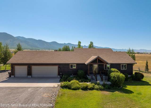 Property at 247 Freedom Ln, Etna, WY 83118, 6 beds, 4 baths