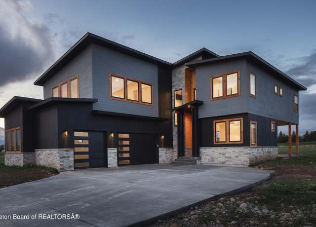 Property at 155 Sagewood Dr, Driggs, ID 83422, 5 beds, 3 baths
