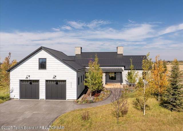 Property at 900 Mountain Bluebird Ct, Driggs, ID 83422, 4 beds, 4.5 baths