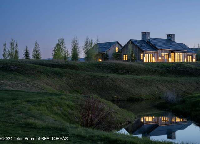 Property at 1190 Shasta Daisy Ct, Driggs, ID 83422, 4 beds, 4.5 baths