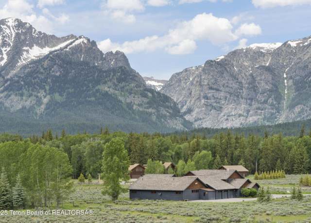 Property at 500 E Solitude Dr, Jackson, WY 83001, 4 beds, 3.5 baths