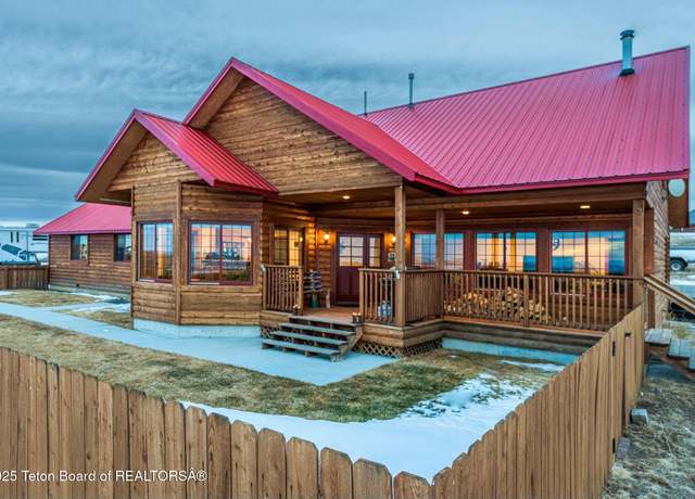 Property at 20 Bonnie Rd, Pinedale, WY 82941, 6 beds, 3 baths