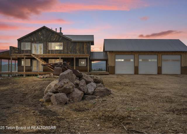 Property at 118 Upper Picnic Rd, Bondurant, WY 82922, 3 beds, 2.5 baths