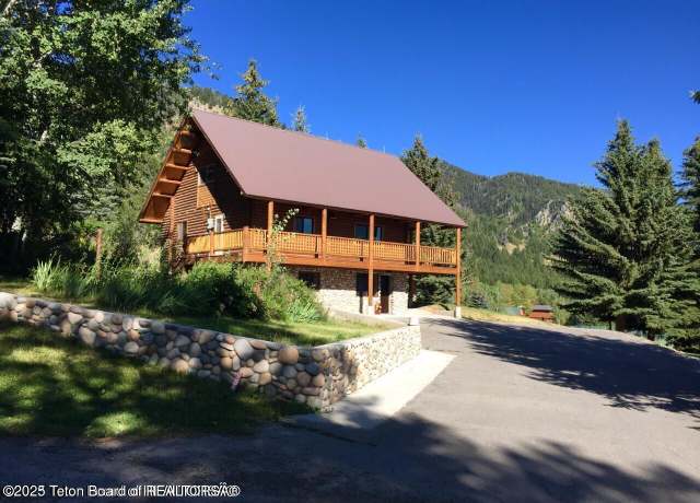 Property at 936 Vista Dr W, Star Valley Ranch, WY 83127, 3 beds, 3 baths