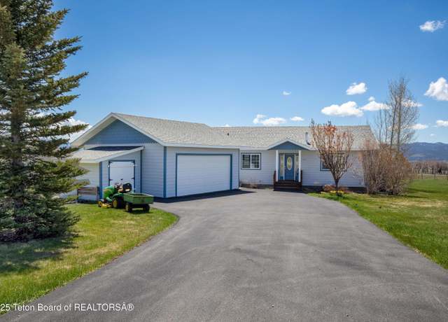 Property at 692 Cedar Creek Dr, Star Valley Ranch, WY 83127, 4 beds, 2 baths