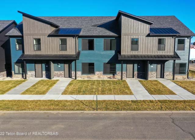 Property at 1625 Grinnell Way, Driggs, ID 83422, 3 beds, 2.5 baths