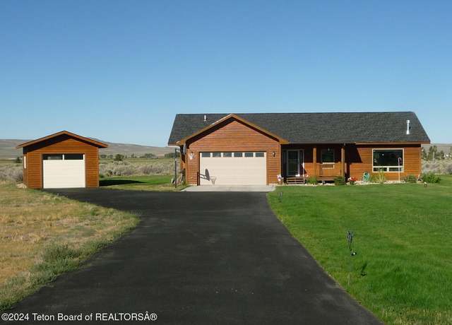Property at 27 Old Brazzill Trl, Pinedale, WY 82941, 3 beds, 2 baths