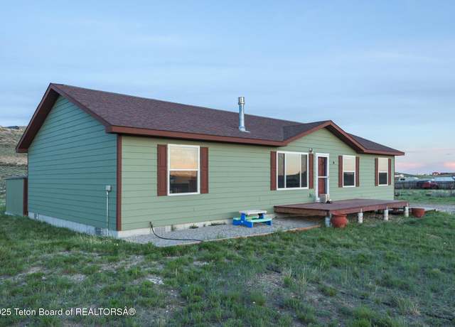 Property at 58 Blackhawk Trl, Boulder, WY 82923, 4 beds, 2 baths