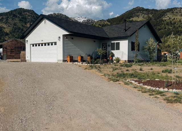 Property at 585 Cedar Dr, Star Valley Ranch, WY 83127, 3 beds, 2 baths