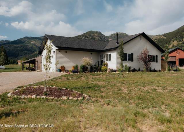 Property at 585 Cedar Dr, Star Valley Ranch, WY 83127, 3 beds, 2 baths