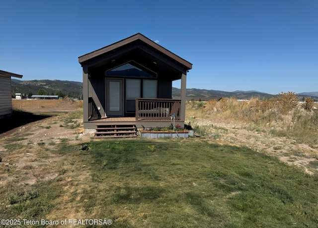 Property at 223 Franklin Ave, Thayne, WY 83127, 2 beds, 1 bath