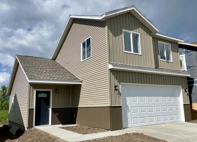 Property at 104 Country Creek Ln, Thayne, WY 83127, 3 beds, 2.5 baths