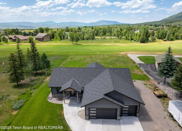 Property at 152 Porto Rd, Star Valley Ranch, WY 83127, 3 beds, 2.5 baths