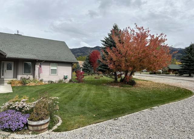 Property at 186 Fairway Ave, Thayne, WY 83127, 3 beds, 2.5 baths