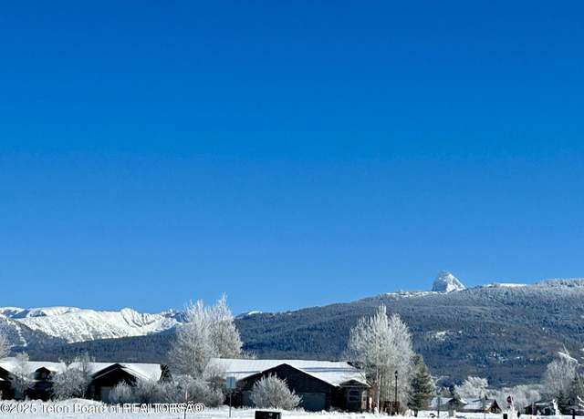Property at 880 E Ross Ave, Driggs, ID 83422