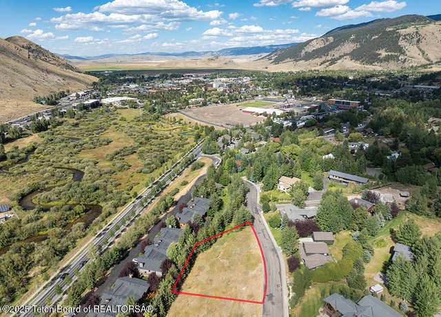 Property at 665 Rodeo Dr, Jackson, WY 83001