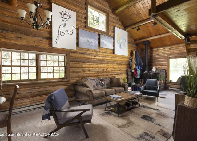 Property at 4075 Jarvis Ln, Wilson, WY 83014, 3 beds, 1.5 baths