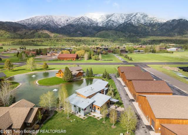 Property at 592 Airport Dr #6, Alpine, WY 83128, 2 beds, 2.5 baths