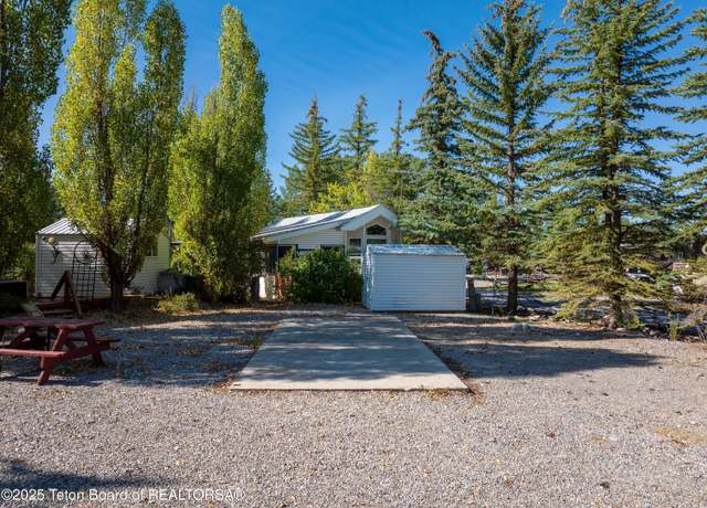 Property at 217 Oxbow Dr, Thayne, WY 83127