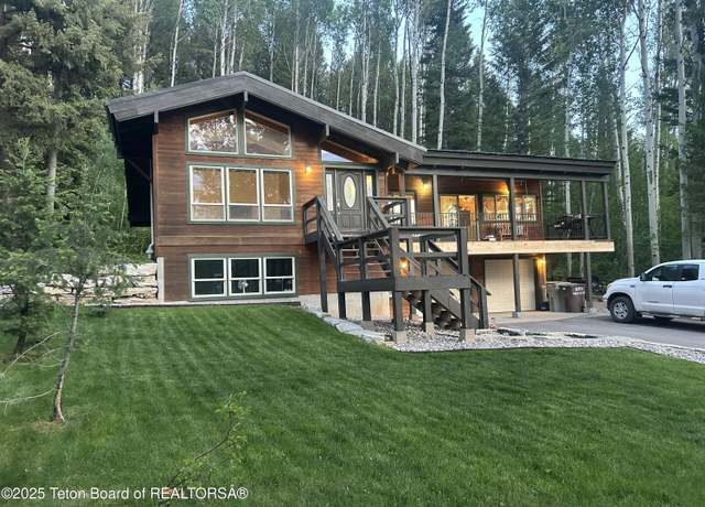 Property at 366 Vista East Dr, Star Valley Ranch, WY 83127, 4 beds, 3 baths