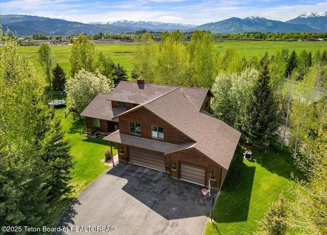 Property at 4370 Balsam Ln, Jackson, WY 83001, 4 beds, 3.5 baths