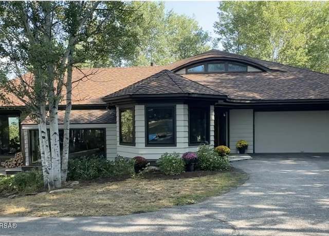 Property at 855 N Bar Y Rd, Jackson, WY 83001, 5 beds, 2.5 baths