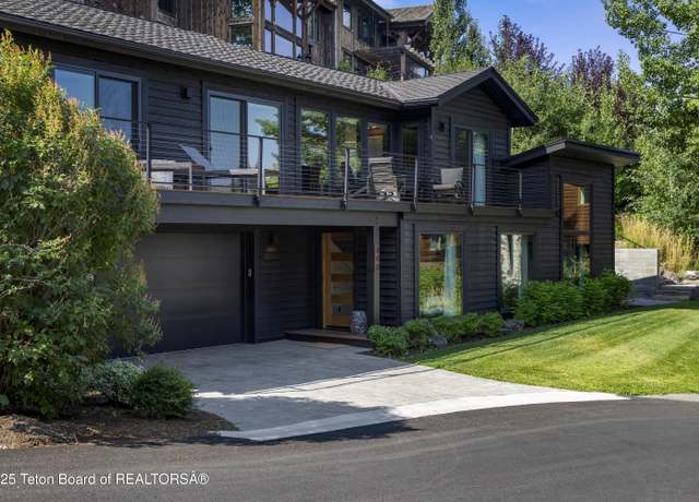 Property at 440 Henley Rd, Jackson, WY 83001, 3 beds, 2.5 baths