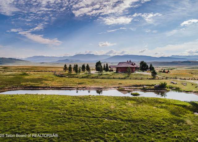 Property at 30 Vista Rd, Cora, WY 82925, 9 beds, 5 baths