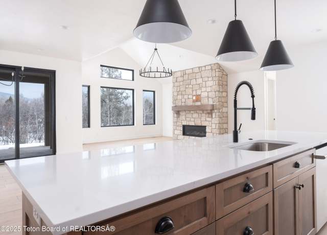 Property at 1777 Telemark Trl, Driggs, ID 83422, 4 beds, 4.5 baths