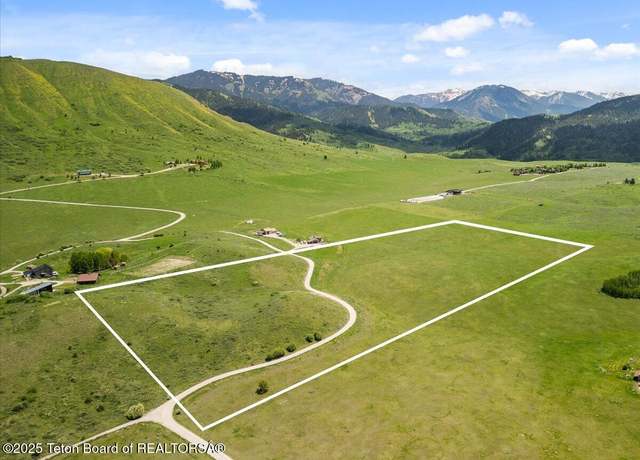 Property at 3110 E Wildhorse Rd, Jackson, WY 83001