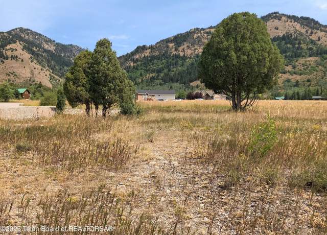 Property at 14 Ponderosa Ct, Star Valley Ranch, WY 83127