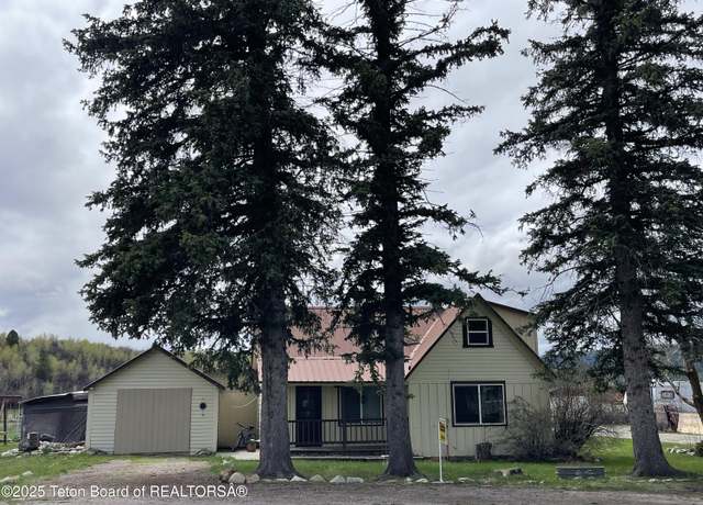 Property at 297 Dana St, Thayne, WY 83127, 3 beds, 1 bath