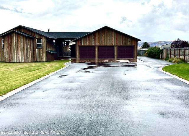 Property at 700 S Lincoln St, Afton, WY 83110, 6 beds, 4 baths