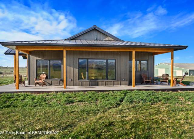 Property at 64 Golden Willow Rd, Lander, WY 82520, 2 beds, 2 baths