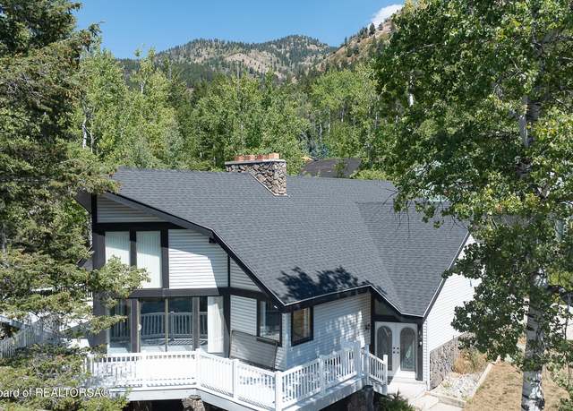 Property at 546 E Vista Dr, Star Valley Ranch, WY 83127, 6 beds, 5 baths