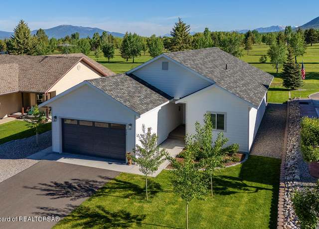 Property at 735 Country Club Way, Thayne, WY 83127, 3 beds, 2 baths